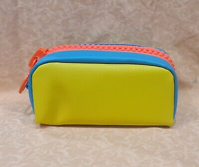 Astuccio con maxi Zip